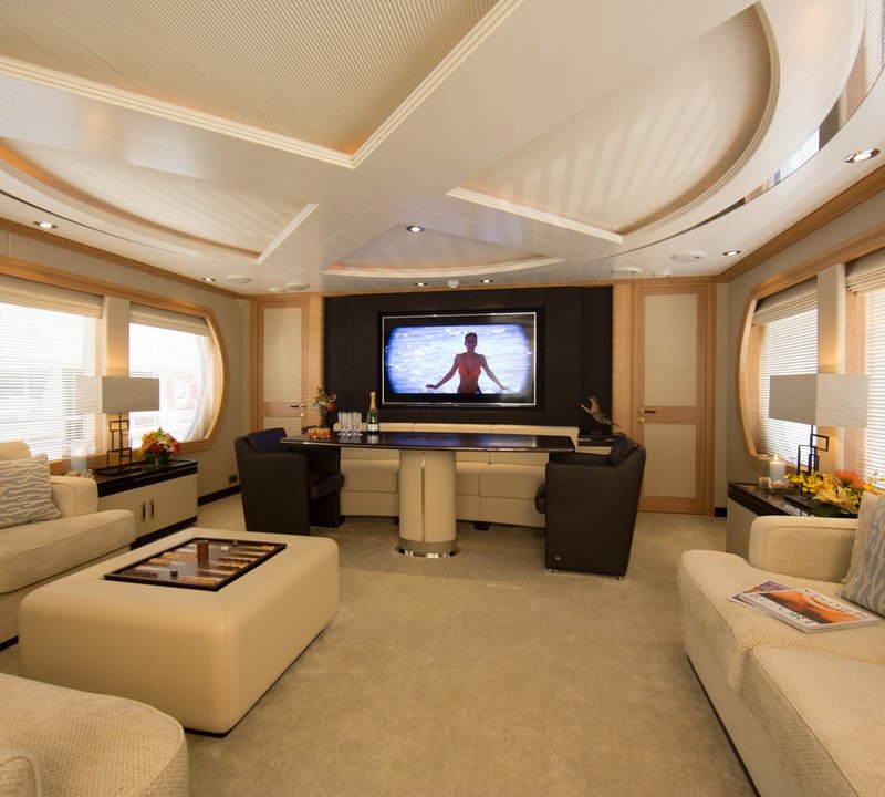 Yacht LA MASCARADE, Feadship CHARTERWORLD Luxury Superyacht Charters